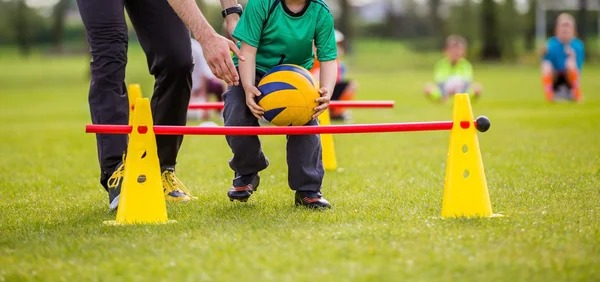 英超伤病名单更新 核心球员缺阵影响分析