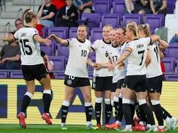 球星抢断后三步上篮太快了